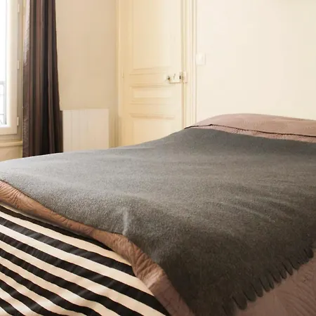 29 M Near Batignolles Apartament Paryż